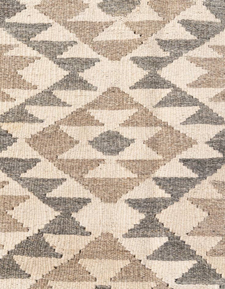 Detail image of  5' 7 x 7' 11  Hand Woven Kilim Maymana Wool Rug