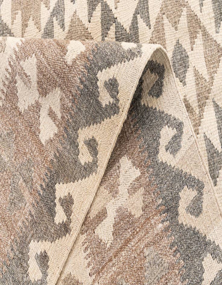 Detail image of  5' 7 x 7' 11  Hand Woven Kilim Maymana Wool Rug
