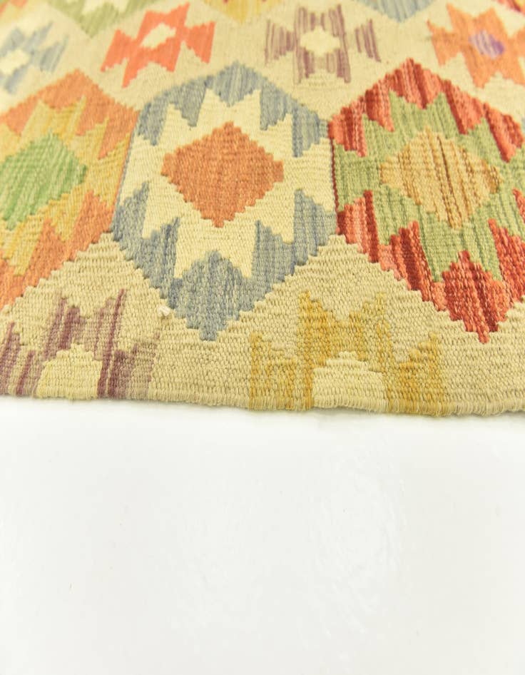 Detail image of  2' 10 x 4' 3  Hand Woven Kilim Maymana Wool Rug
