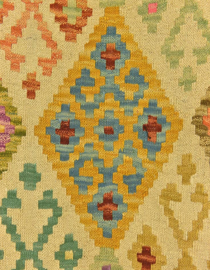 Detail image of  3' 4 x 5'  Hand Woven Kilim Maymana Wool Rug