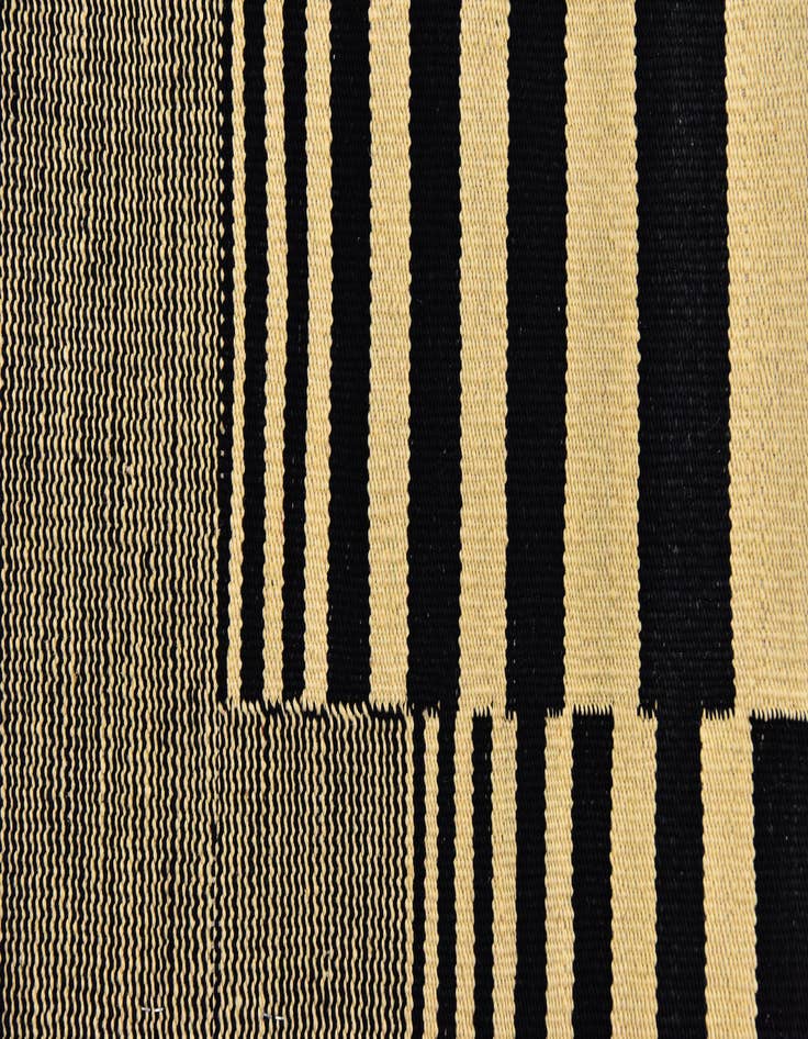Detail image of  4' 2 x 5' 9  Hand Woven Kilim Modern Wool Rug