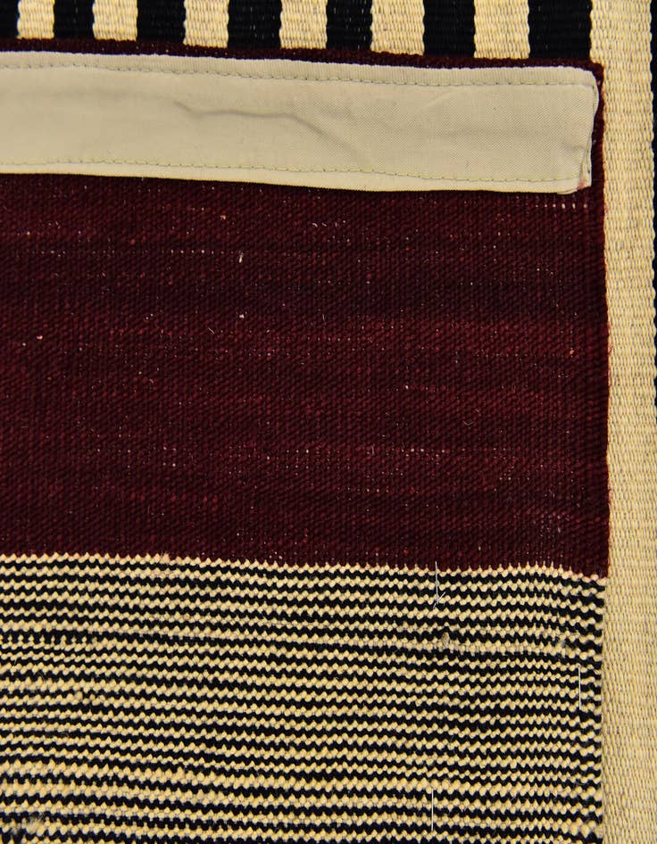 Detail image of  4' 3 x 5' 9  Hand Woven Kilim Modern Wool Rug
