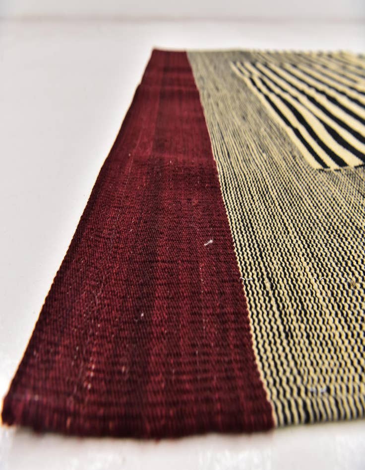 Detail image of  4' 3 x 5' 9  Hand Woven Kilim Modern Wool Rug