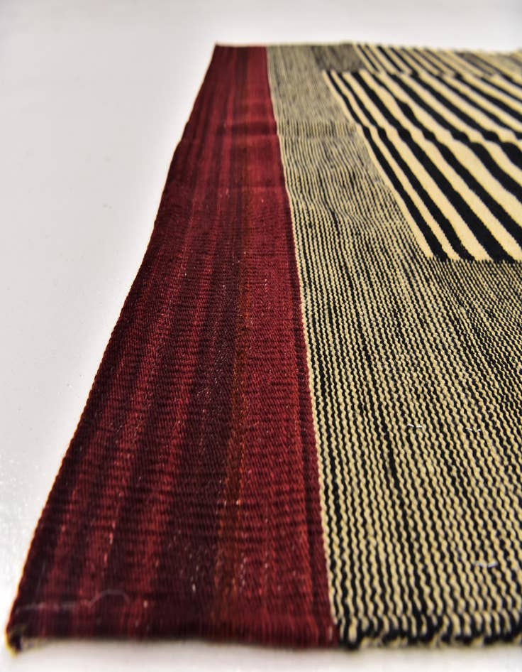 Detail image of  4' 2 x 5' 10  Hand Woven Kilim Modern Wool Rug