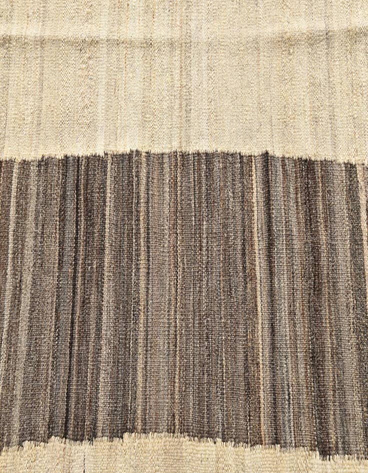Detail image of  4' 10 x 6' 1  Hand Woven Kilim Modern Wool Rug