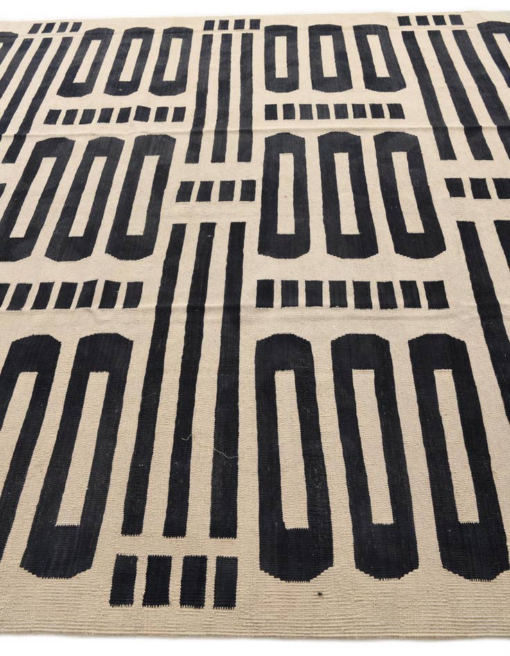 Detail image of  8' 5 x 9' 8  Hand Woven Kilim Modern Wool Rug