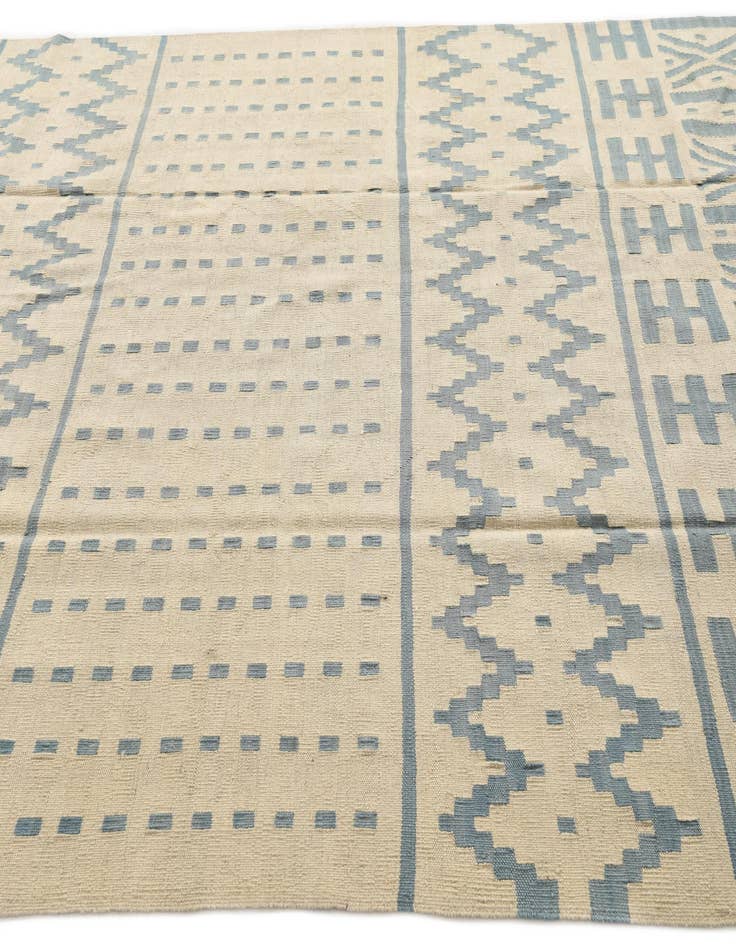 Detail image of  6' 8 x 9' 8  Hand Woven Kilim Modern Wool Rug