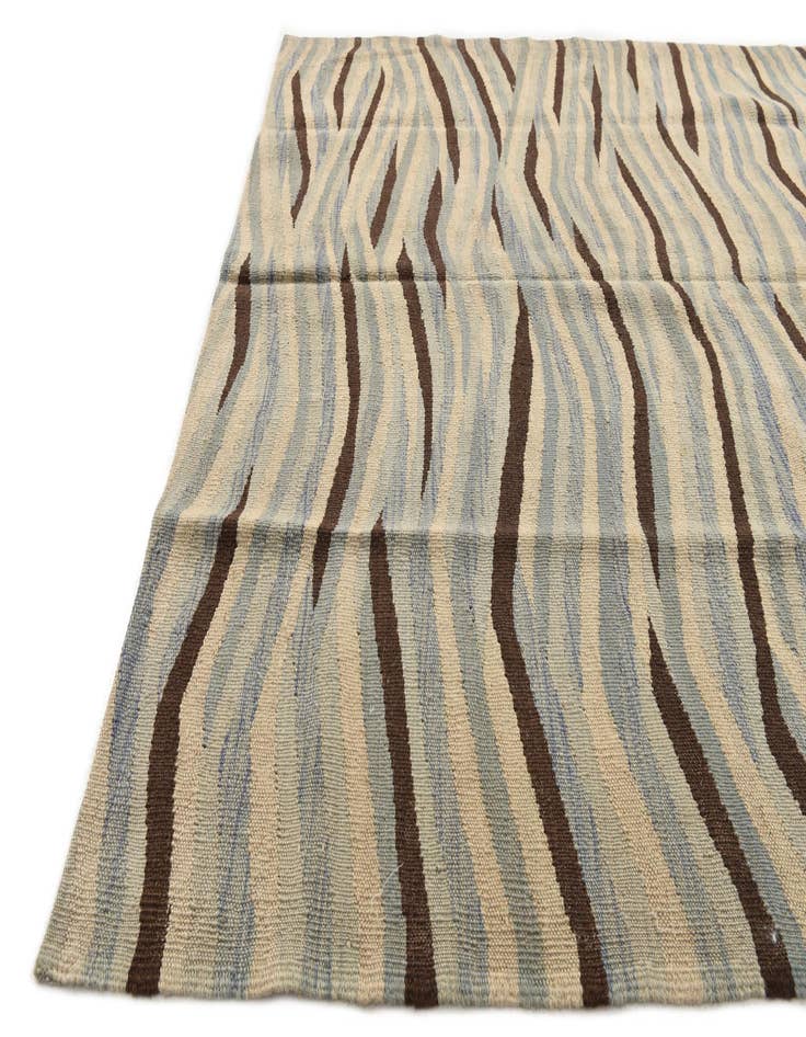 Detail image of  4' 8 x 5' 10  Hand Woven Kilim Modern Wool Rug
