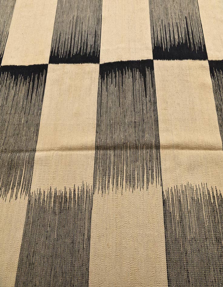 Detail image of  8' 4 x 9' 7  Hand Woven Kilim Modern Wool Rug