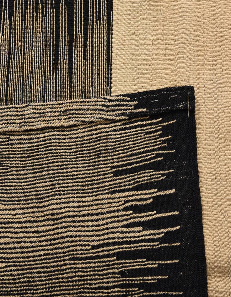 Detail image of  8' 4 x 9' 7  Hand Woven Kilim Modern Wool Rug