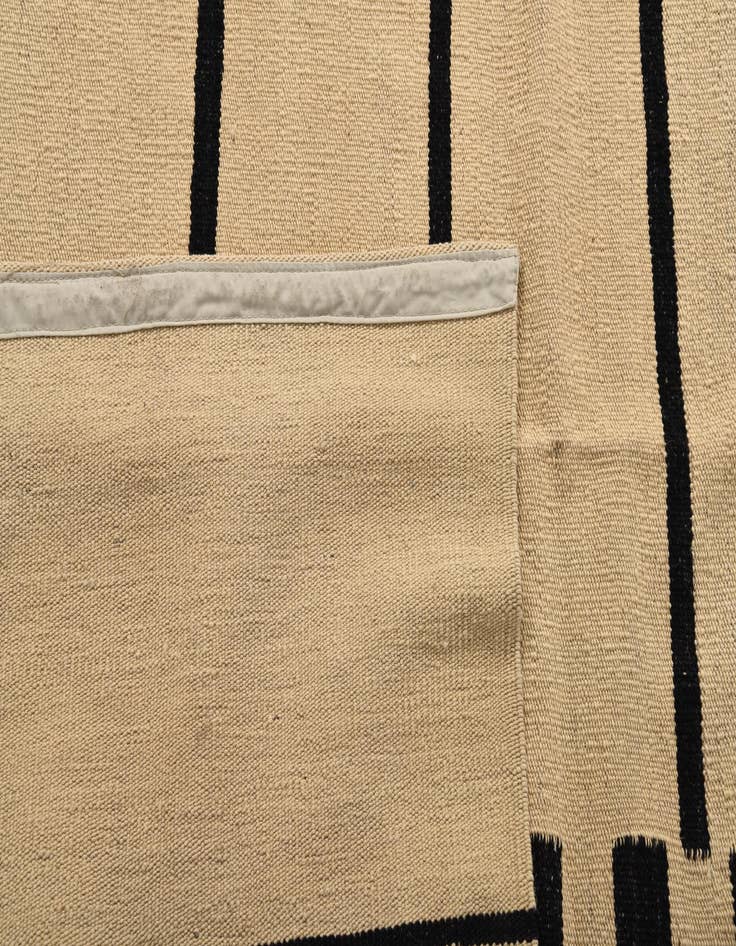 Detail image of  8' 4 x 9' 4  Hand Woven Kilim Modern Wool Rug