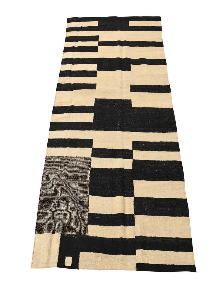 Detail image of  4' x 5' 10  Hand Woven Kilim Modern Wool Rug