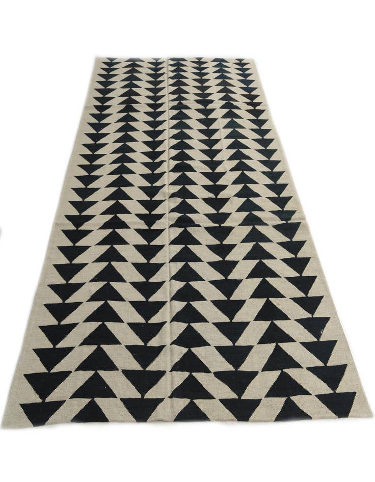 Detail image of  6' 9 x 9' 6  Hand Woven Kilim Modern Wool Rug