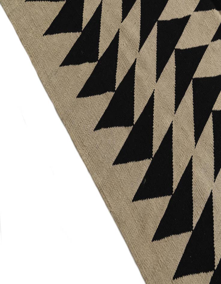 Detail image of  8' 6 x 9' 4  Hand Woven Kilim Modern Wool Rug