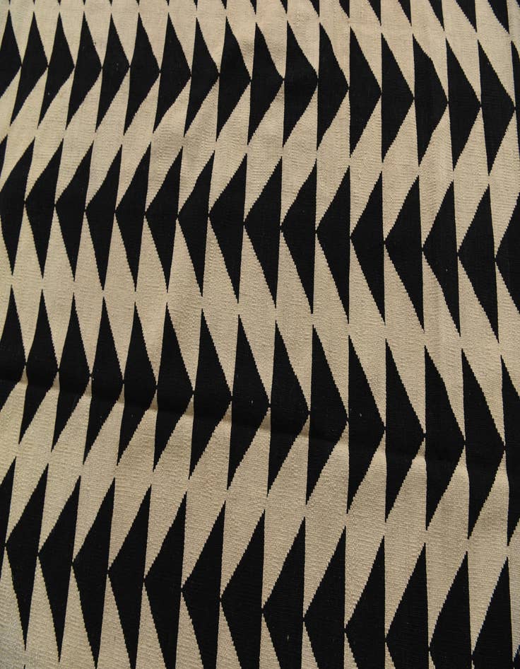Detail image of  8' 6 x 9' 4  Hand Woven Kilim Modern Wool Rug