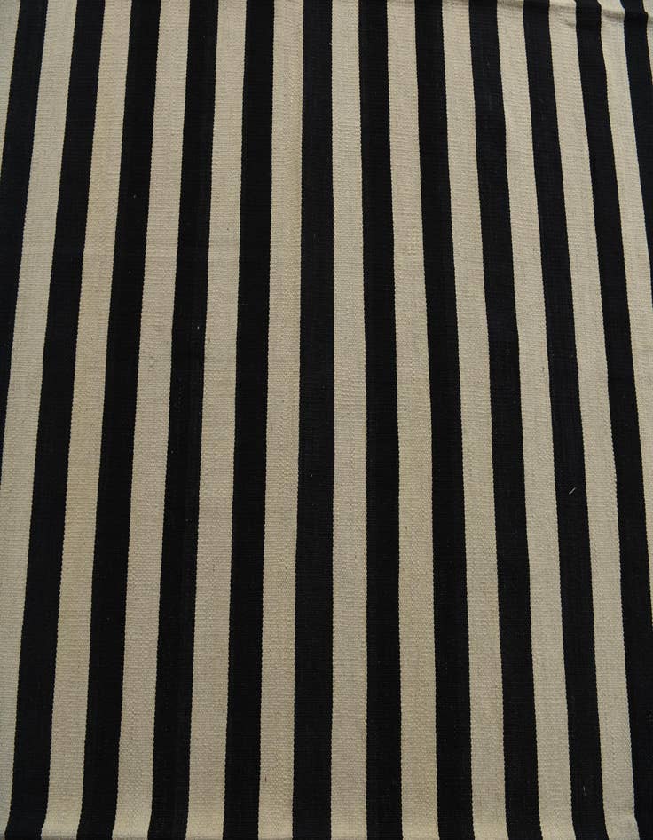 Detail image of  8' 4 x 11'  Hand Woven Kilim Modern Wool Rug