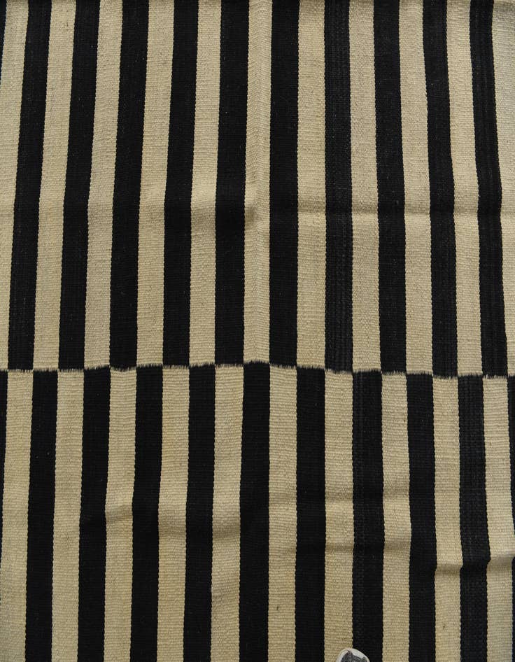 Detail image of  6' 10 x 9' 7  Hand Woven Kilim Modern Wool Rug