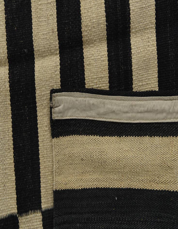 Detail image of  6' 10 x 9' 7  Hand Woven Kilim Modern Wool Rug