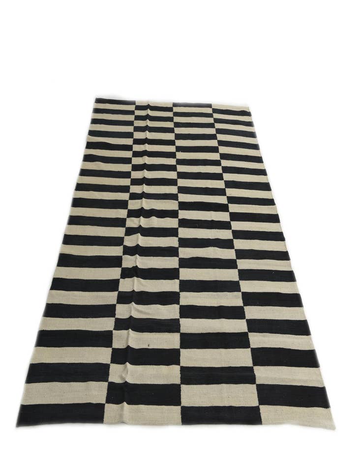 Detail image of  5' 6 x 7' 9  Hand Woven Kilim Modern Wool Rug