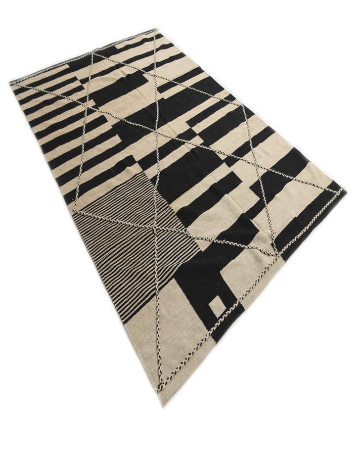 Detail image of  6' 7 x 9' 8  Hand Woven Kilim Modern Wool Rug