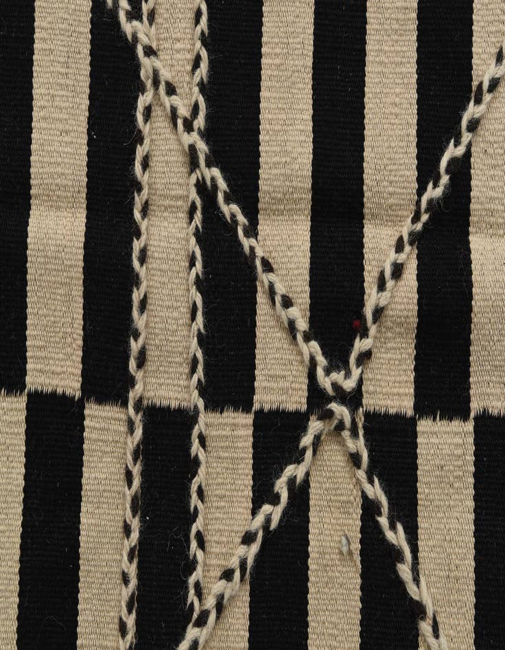 Detail image of  6' 8 x 9' 10  Hand Woven Kilim Modern Wool Rug