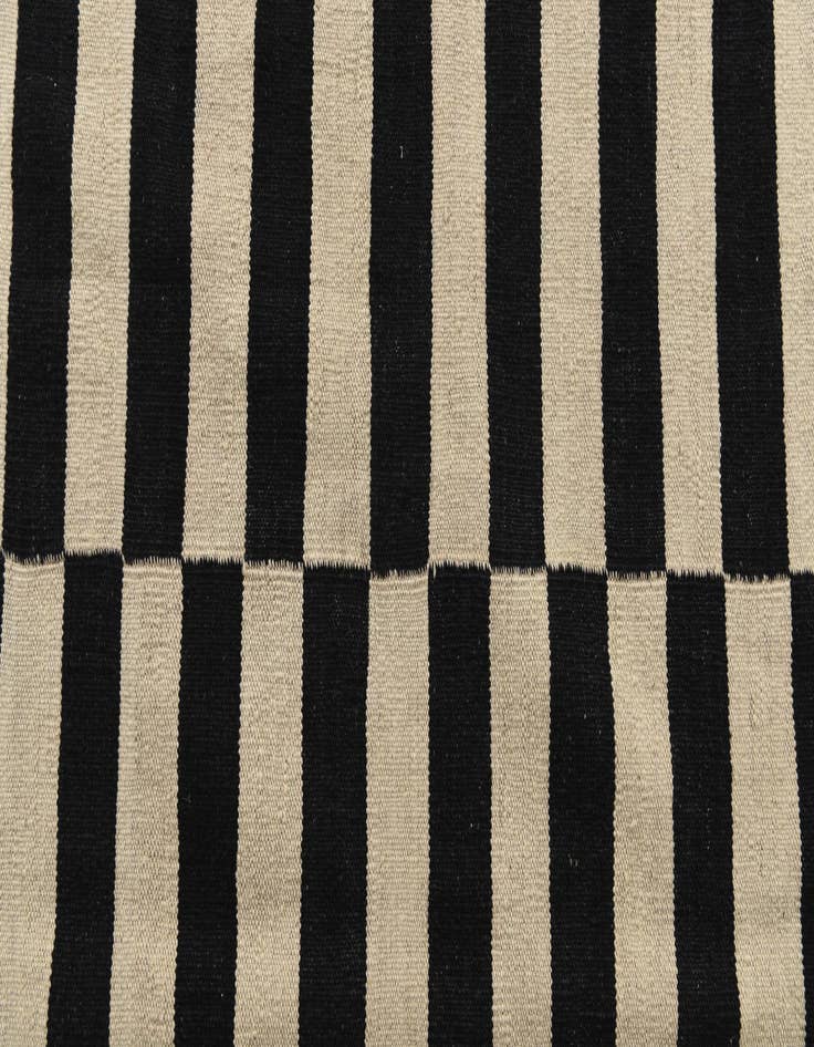 Detail image of  5' 7 x 7' 9  Hand Woven Kilim Modern Wool Rug