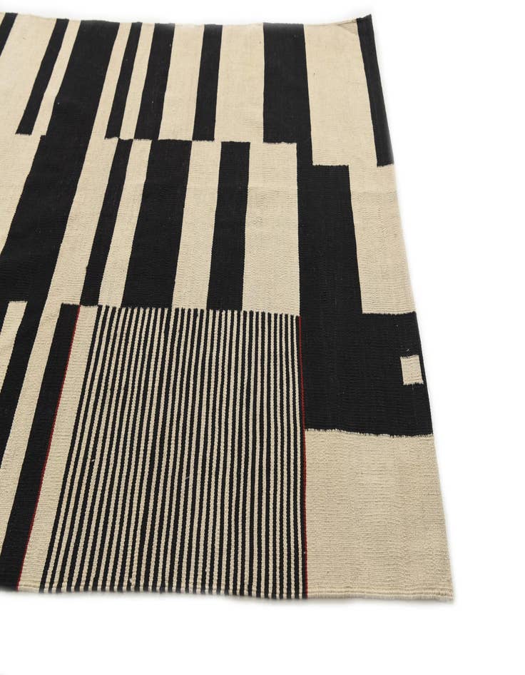 Detail image of  4' 10 x 6' 5  Hand Woven Kilim Modern Wool Rug