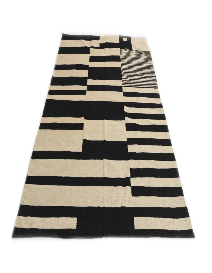 Detail image of  4' 7 x 6' 6  Hand Woven Kilim Modern Wool Rug