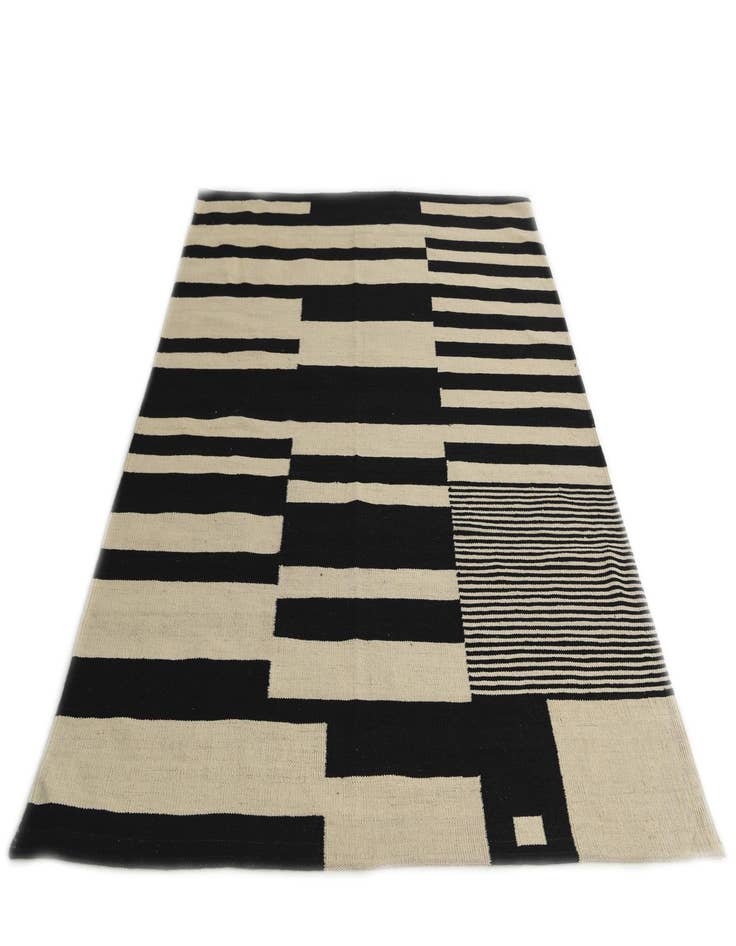 Detail image of  5' 1 x 6' 9  Hand Woven Kilim Modern Wool Rug