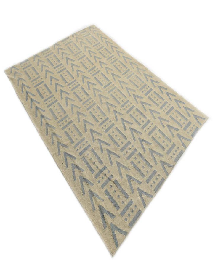 Detail image of  5' x 6' 6  Hand Woven Kilim Modern Wool Rug