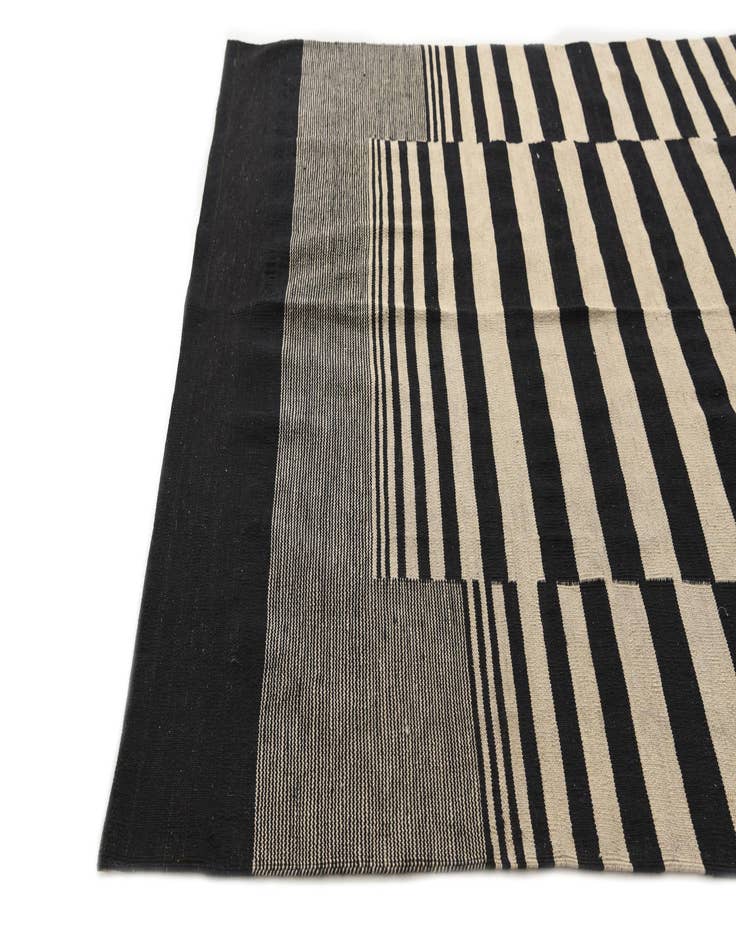 Detail image of  5' 8 x 7' 9  Hand Woven Kilim Modern Wool Rug