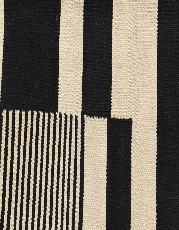 Detail image of  5' 1 x 6' 9  Hand Woven Kilim Modern Wool Rug