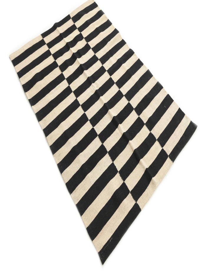 Detail image of  3' 3 x 4' 9  Hand Woven Kilim Modern Wool Rug