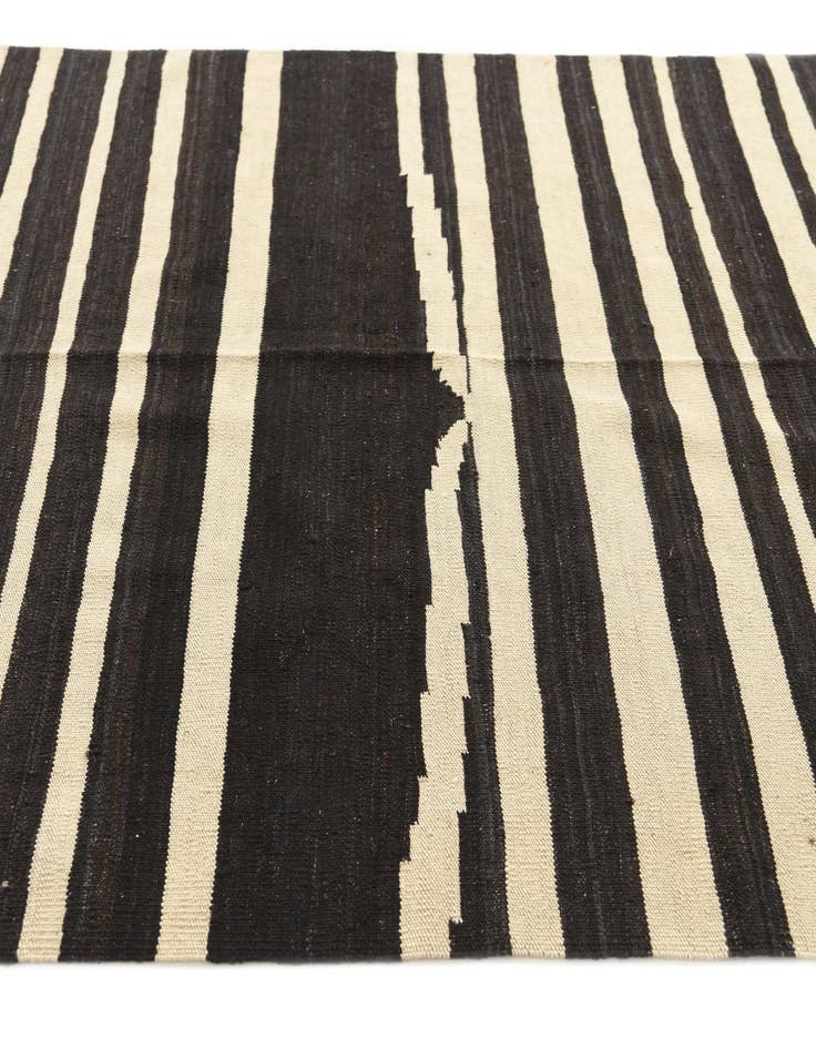 Detail image of  5' x 6' 5  Hand Woven Kilim Modern Wool Rug