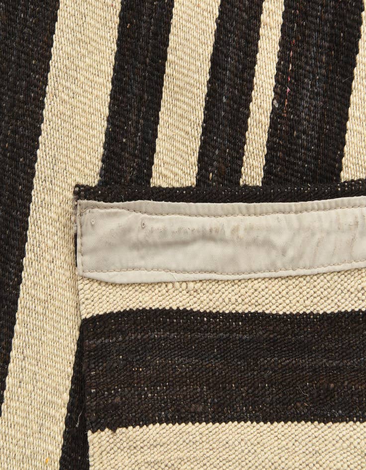 Detail image of  5' x 6' 5  Hand Woven Kilim Modern Wool Rug