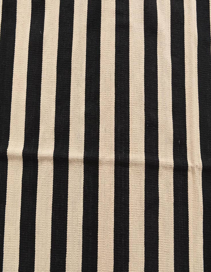 Detail image of  8' 5 x 11'  Hand Woven Kilim Modern Wool Rug