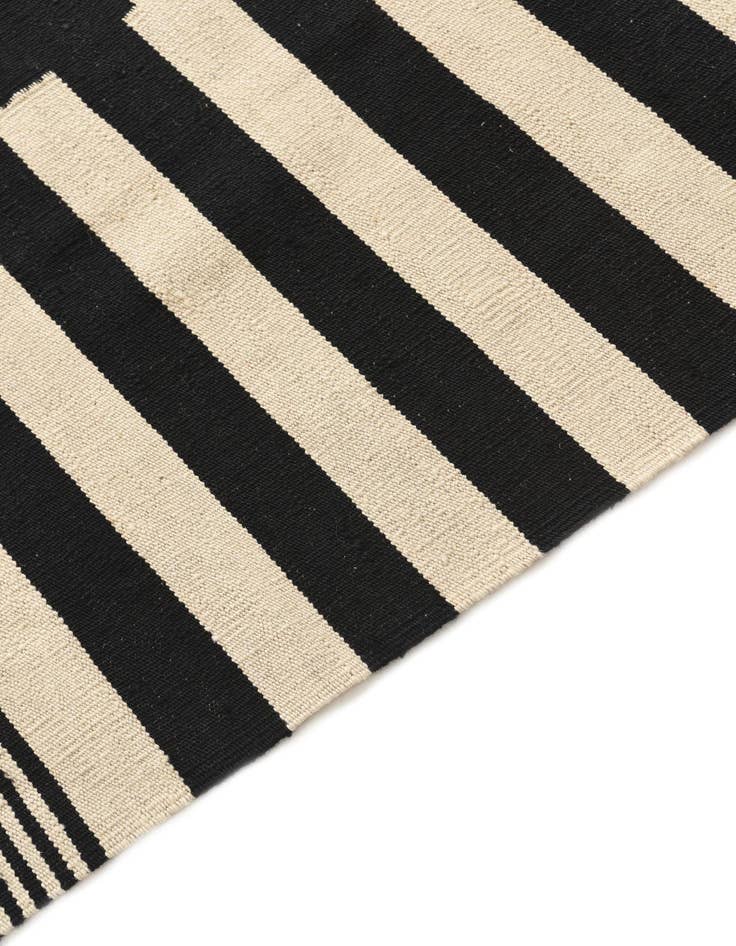 Detail image of  5' x 6' 10  Hand Woven Kilim Modern Wool Rug