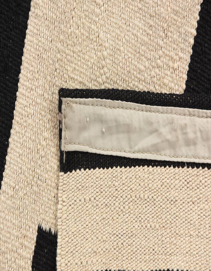 Detail image of  5' x 6' 10  Hand Woven Kilim Modern Wool Rug