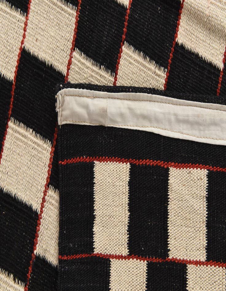 Detail image of  8' 4 x 11' 4  Hand Woven Kilim Modern Wool Rug