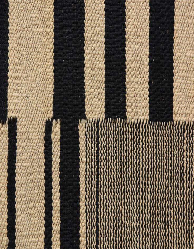 Detail image of  5' 10 x 7' 7  Hand Woven Kilim Modern Wool Rug