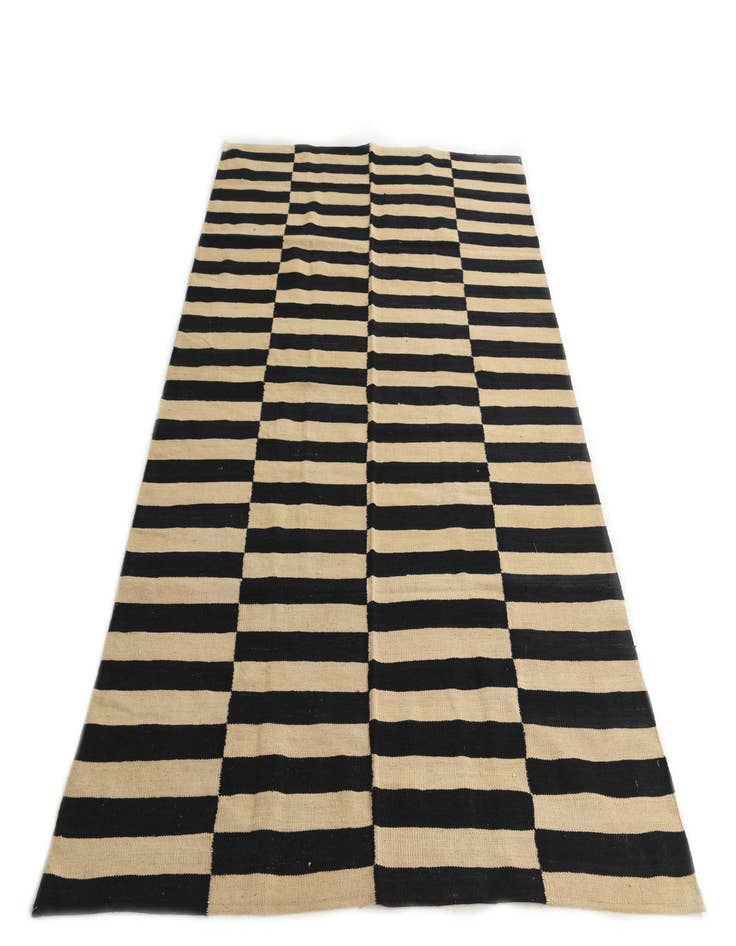 Detail image of  5' 4 x 7' 8  Hand Woven Kilim Modern Wool Rug