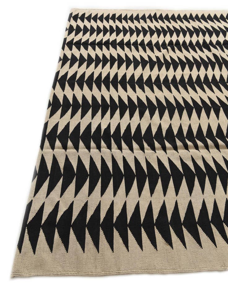 Detail image of  8' 2 x 9' 9  Hand Woven Kilim Modern Wool Rug