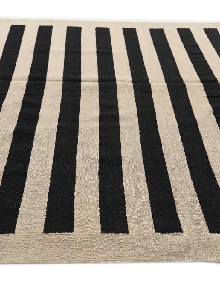 Detail image of  6' 7 x 9' 7  Hand Woven Kilim Modern Wool Rug