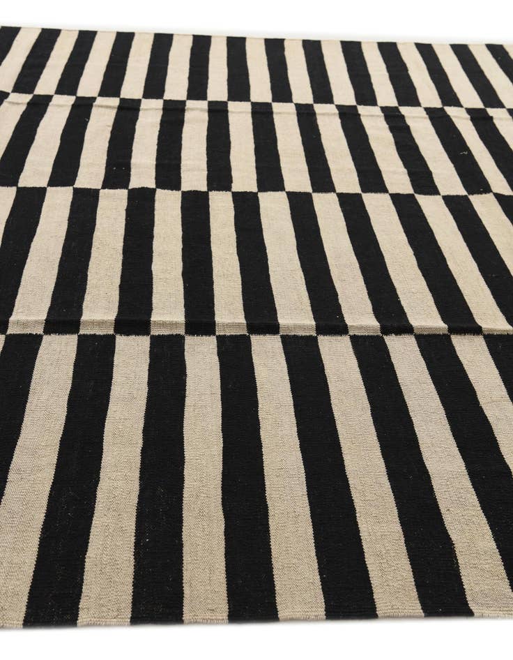 Detail image of  8' 4 x 9' 9  Hand Woven Kilim Modern Wool Rug