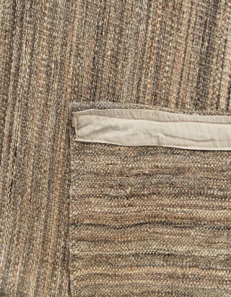 Detail image of  5' 5 x 7' 9  Hand Woven Kilim Modern Wool Rug