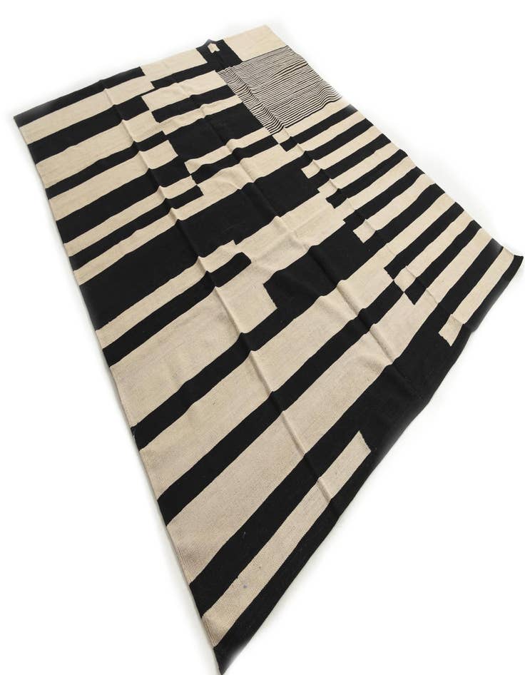 Detail image of  8' 2 x 9' 8  Hand Woven Kilim Modern Wool Rug