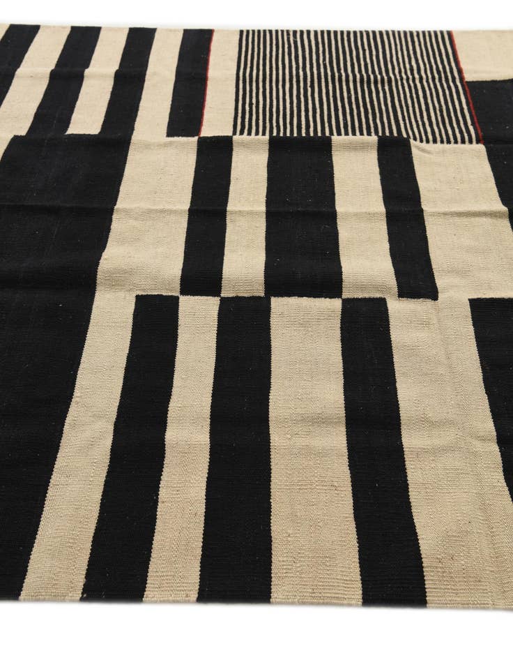 Detail image of  5' 10 x 7' 4  Hand Woven Kilim Modern Wool Rug