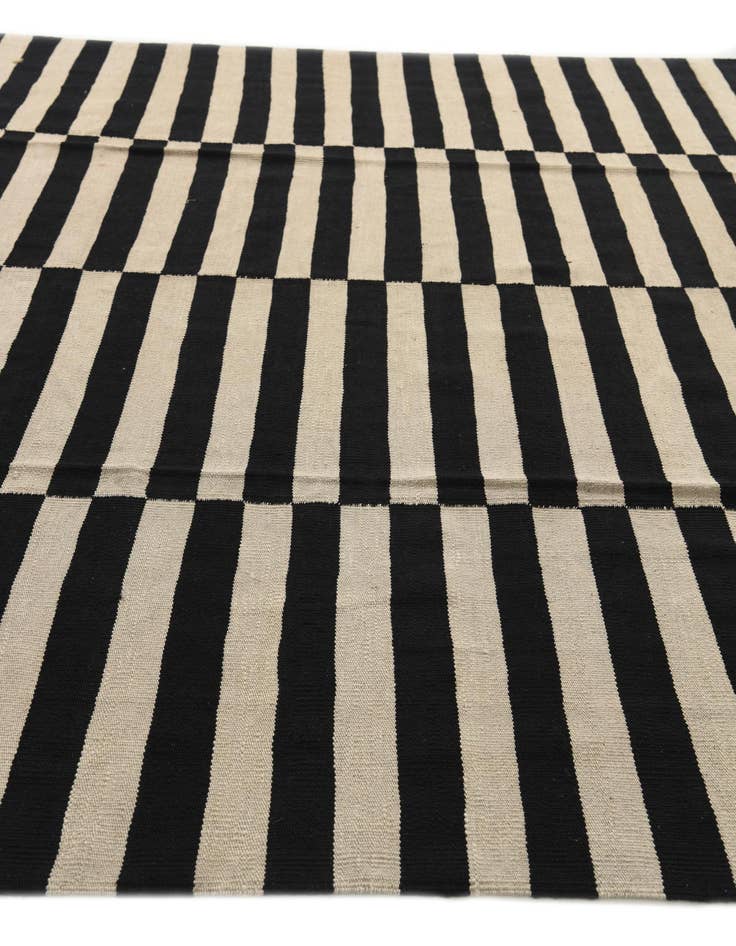 Detail image of  8' 3 x 9' 7  Hand Woven Kilim Modern Wool Rug