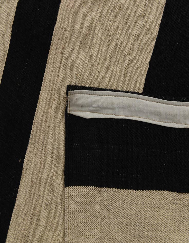 Detail image of  8' 7 x 9' 7  Hand Woven Kilim Modern Wool Rug