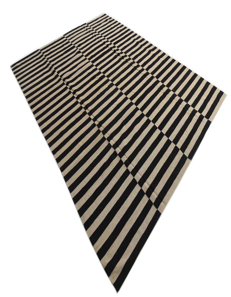 Detail image of  8' 7 x 11' 1  Hand Woven Kilim Modern Wool Rug